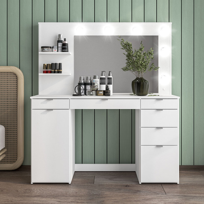 Khamauri Makeup Vanity with Lighted Mirror